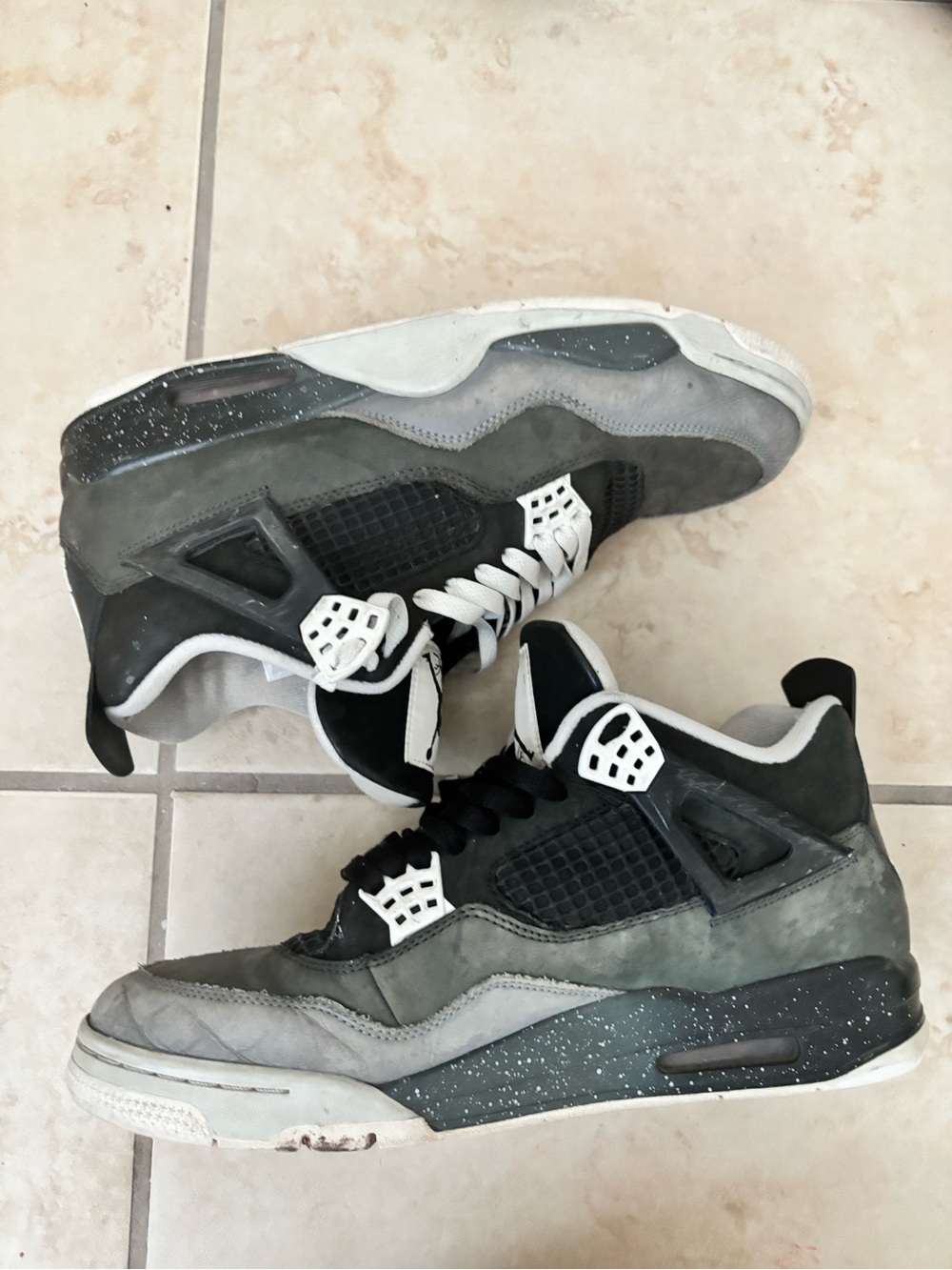 Jordan 4 “Fear” size 11.5